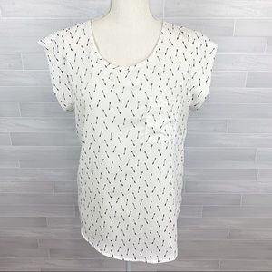 Simply Chic Ivory Top w/Black Arrows, Modern Print